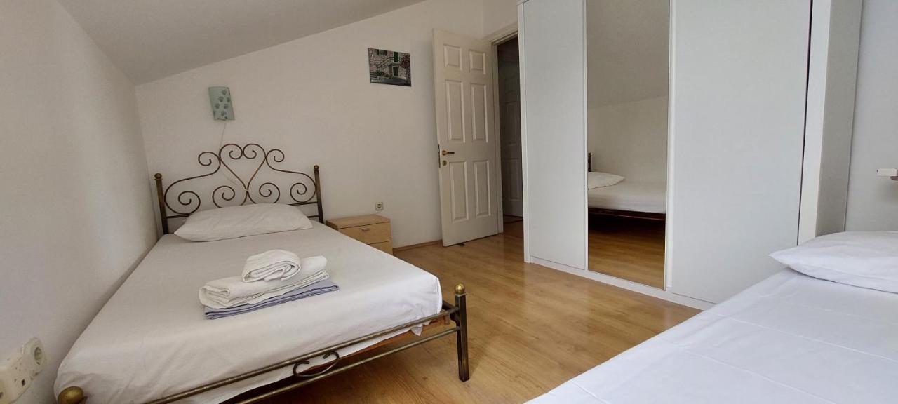 Apartment Sunce Каштела Екстер'єр фото